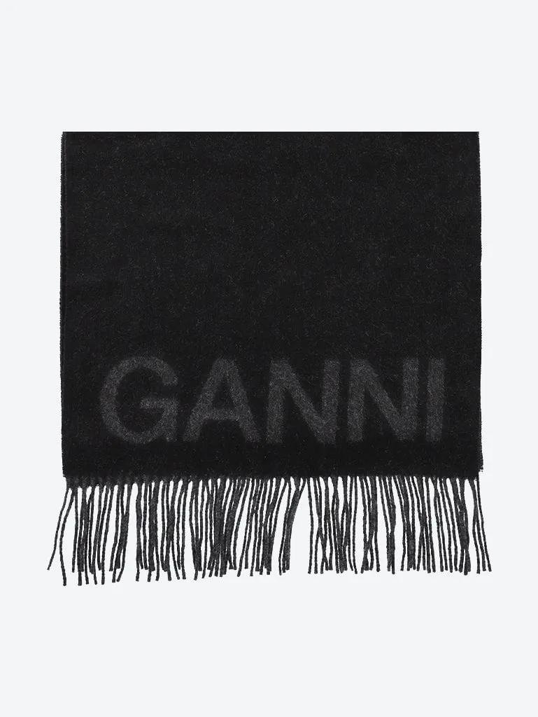 Fringed wool scarf