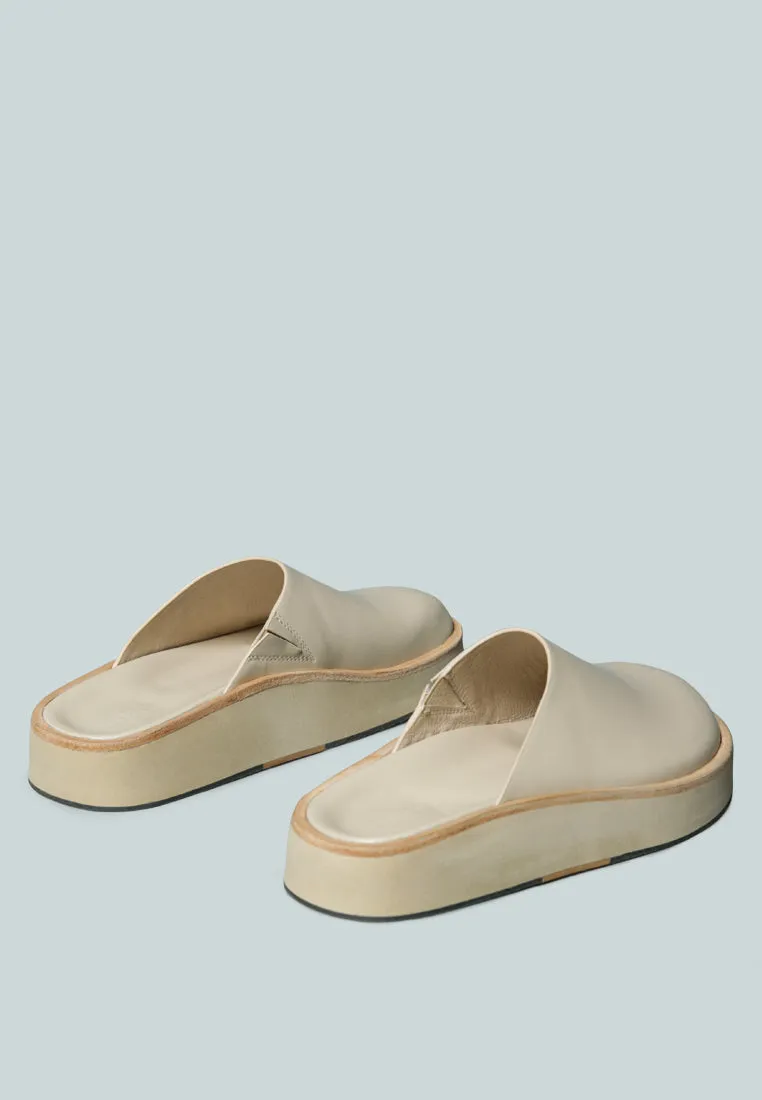 Givens Flatform Slip-On